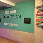 Sun & Moon Vandrarhem Barcelona