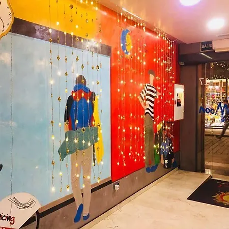 Sun & Moon Barcelona