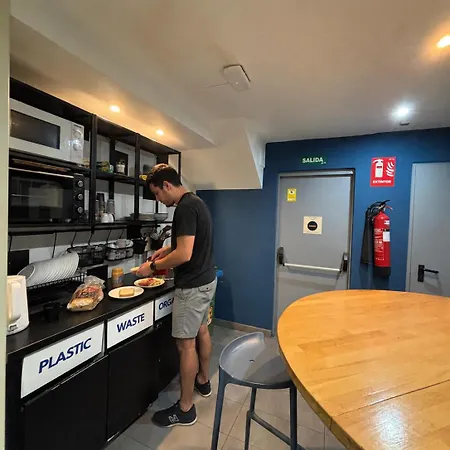 Sun&moon Hostel Barcelona