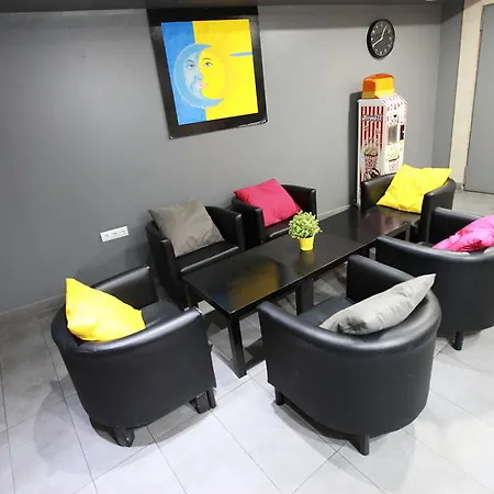Hostel Sun & Moon Barcelona