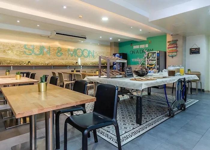 Hostel Sun & Moon Barcelona