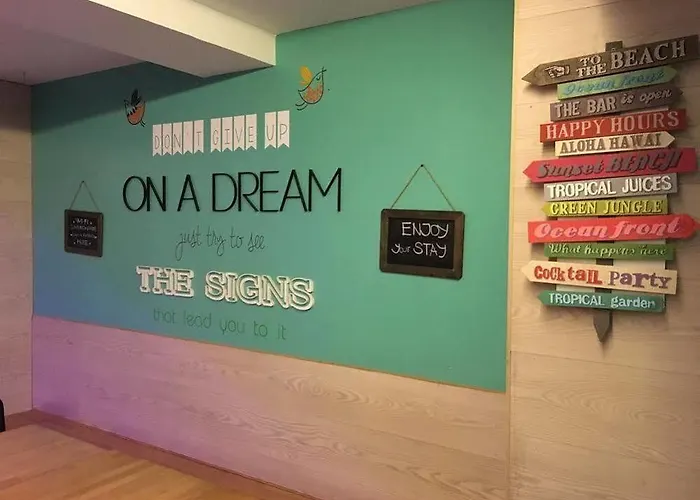 Sun & Moon Hostel Barcelona