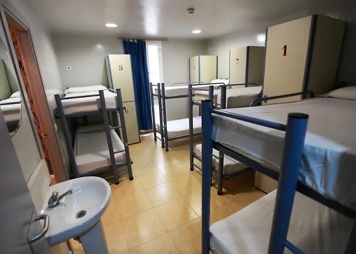 Sun & Moon Hostel *